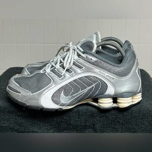 Nike Shox Navina Gray Silver Running Shoes Sneakers 337775-001 Womens 11 GREAT